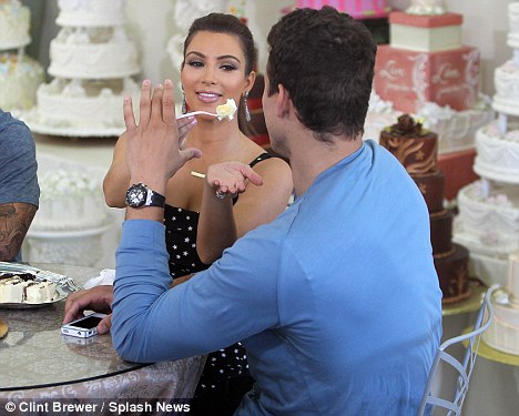 Kim Kardashian wedding cake flavor
