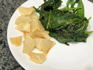 boil the kangkung and fry the potato