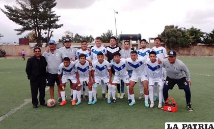 Húngaros FC vence a San José y se afianza en la cima