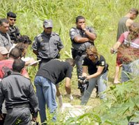 Mãe de Maisla reconhece o corpo da filha