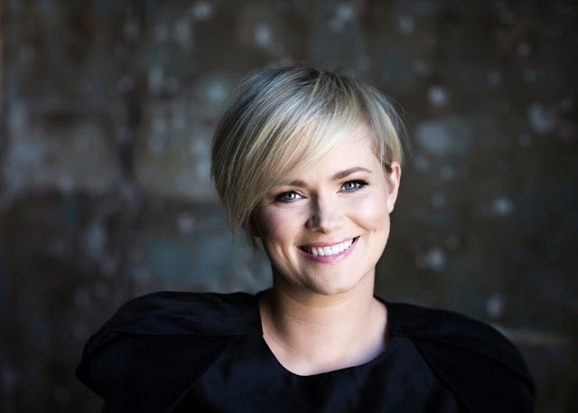 Cecelia Ahern