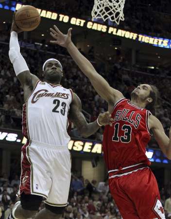 lebron james dunking on celtics. Lebron James Dunk vs Bulls