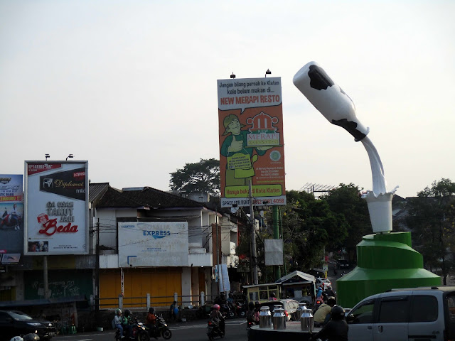 patung susu tumpah boyolali