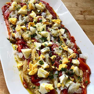 Espencat con huevo y bacalao. Receta