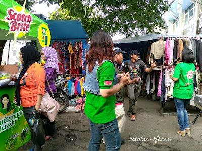 http://www.catatan-efi.com/2016/04/antangan-bersih-scotch-brite-di-pasar-sederhana-bandung.html