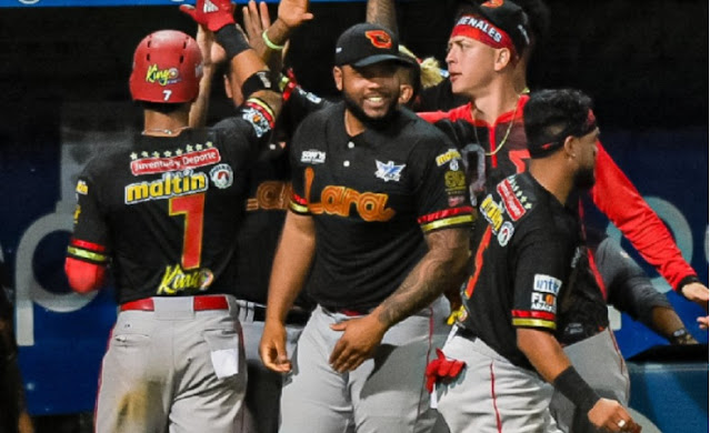 CARDENALES GANA LA DOBLE TANDA A CARIBES