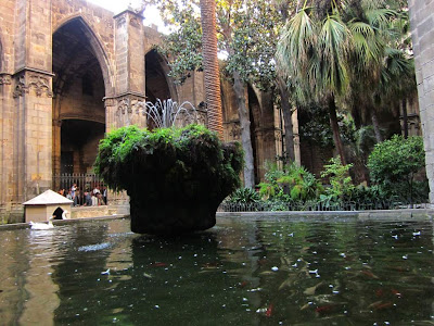 Fountain inside the cloister of the Barcelona Cathedral