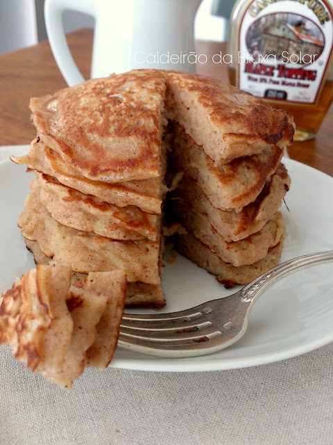 Panquecas de maçã com canela 