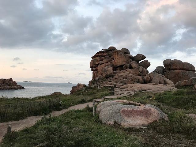 Costa de granito Rosa en Bretaña, Plomanach y Perros-Guirec