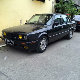  nego sampe jadi setelah liat BMWnya ya om JUAL BU MOBIL : BMW E30 M40 318 taun 1991 - BEKASI