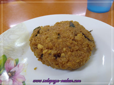 kuih masalodeh besar betul..makan satu dah kenyang