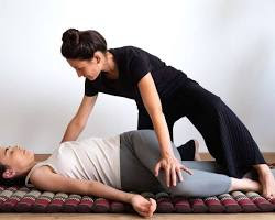 Thai massage for improving flexibility