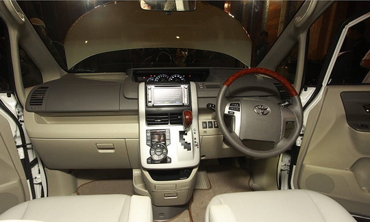 Jual Mobil  Bekas  Second Murah Interior Toyota  Nav1 