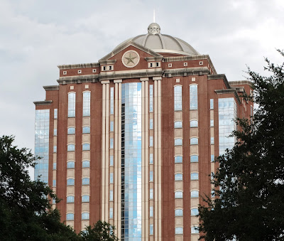 West-facing facade of modern Harris County Civil Courthouse 