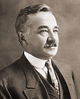 Milton Hershey, 1905