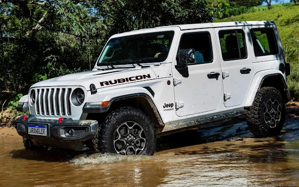 Jeep Wrangler 2023 tem redução de preços em todas versões