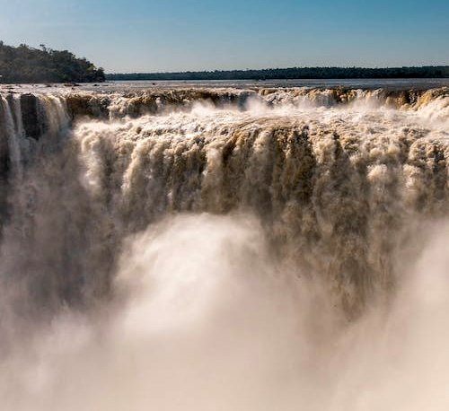 Cataratas do Iguaçu: maior vazão dos últimos anos