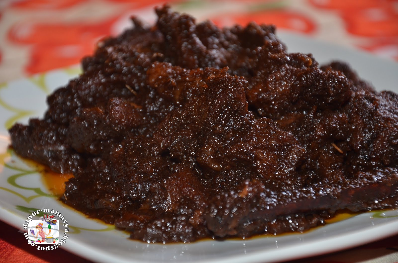 Dapur Mamasya: Daging Masak Hitam Yang Sedap