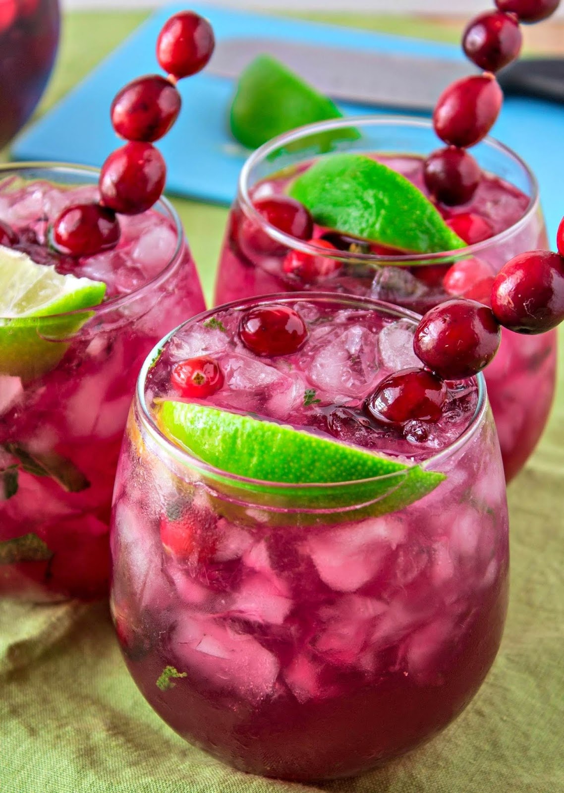 CRANBERRY LIME MOJITO