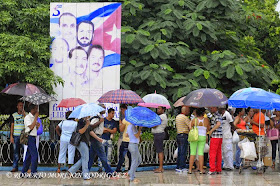 Persistente lluvia continúa cayendo en La Habana