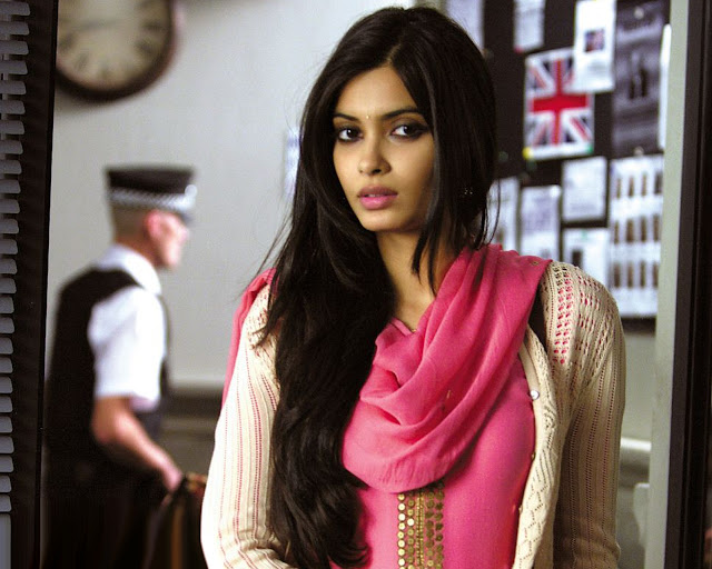 diana penty hot wallpapers