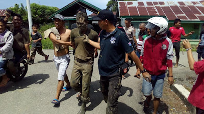 Polisi dan warga ringkus perampok emas