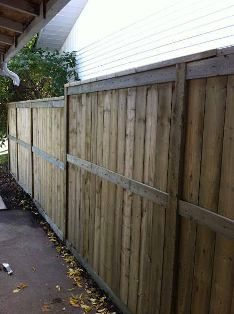 CALGARY FENCE