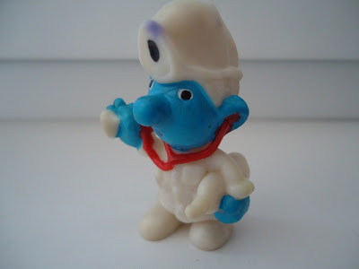 SCHIEICH PEYO VINTAGE FIGURE - RARE Smurf Doctor