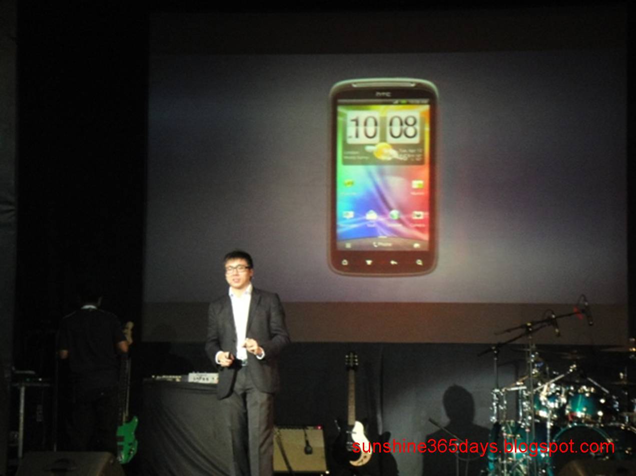 2011 HTC Launch Party: Fun with HTC Sensation, ChaCha and Salsa