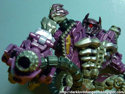 transformers dark of the moon shockwave pictures. Transformers Dark of the Moon: