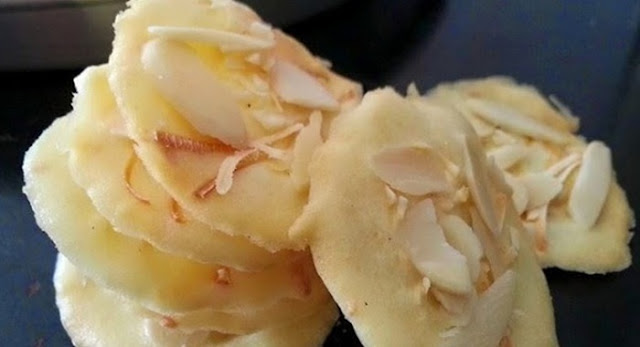  pastinya anda pernah makan kue almon atau kacang almond Resep Kue Kering Modern Resep Kue Kering Terbaru Yang Kekinian