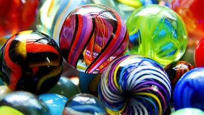 nice-colorful-round-marbles-pictures