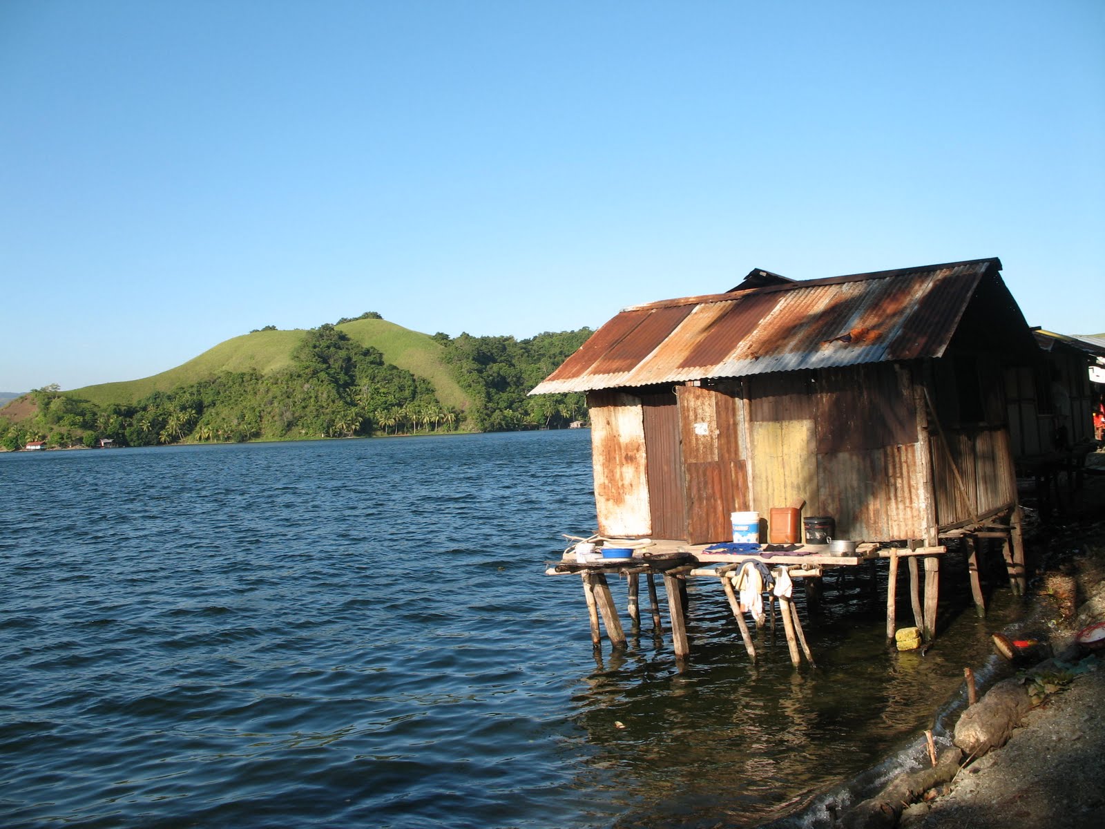 EDIGINTING.com: Jalan - jalan ke Danau Sentani Papua