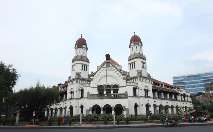 Ungkap Misteri Lawang Sewu Kota Semarang yang Angker 