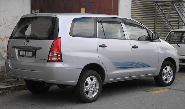 toyota innova car hire delhi 