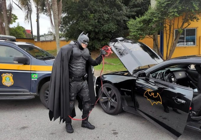 Batman pede ajuda da PRF para recarregar bateria na BR 101 