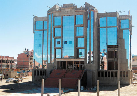 LA UPEA inaugura su edificio Emblemático