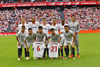 SEVILLA F. C. - Sevilla, España - Temporada 2017-18 - Simon Kjaer, N'Zonzi, Clément Lenglet, Guido Pizarro, Lionel Carole y Sergio Rico; Ben Yedder, Sébastien Corchia, Joaquín Correa, Jesús Navas y Franco Vázquez. ATHLETIC CLUB DE BILBAO 1 (Mikel Vesga) SEVILLA F. C.0. 14/10/2017. Campeonato de Liga de 1ª División, jornada 8. Bilbao, Vizcaya, estadio de San Mamés