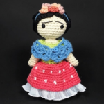 http://descabdello.blogspot.com.es/2017/08/the-frida-kahlo-crochet-pattern.html