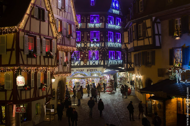 Colmar Navidad noche Alsacia