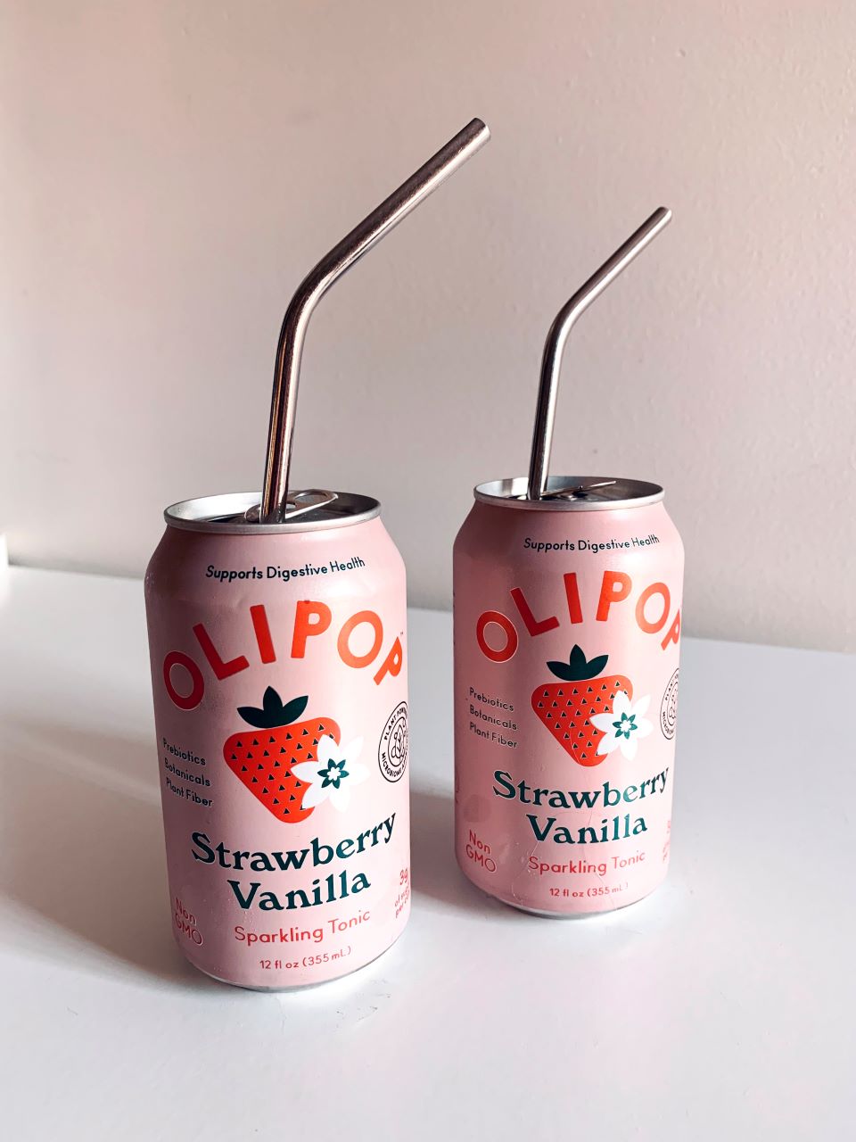 Olipop Strawberry Vanilla Soda: