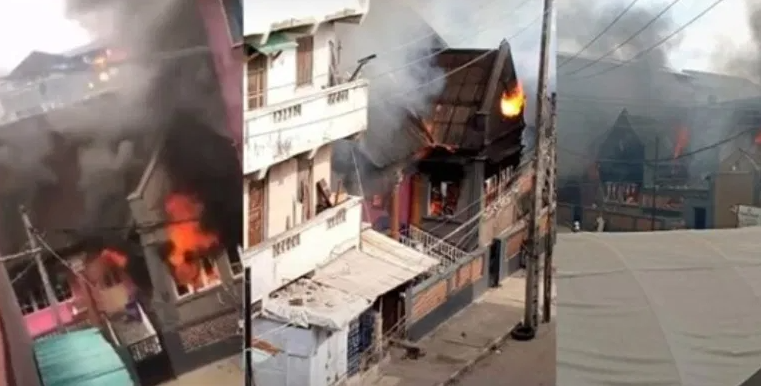 Angry mobs burns down governor Sanwo-olu alleged family house in Surulere, Lagos state