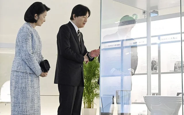 Crown Princess Kiko wore a light blue tweed jacket and skirt. The Toto Museum in Kita-Kyushu