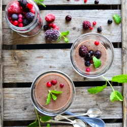 Picture of banana berry chocolate smoothie