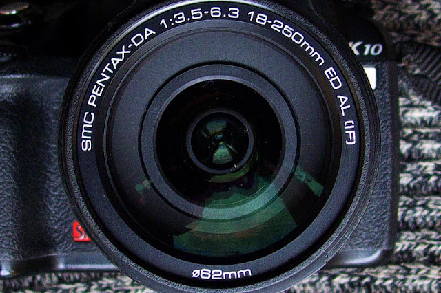 Camera and lens, Pentax 18-250mm