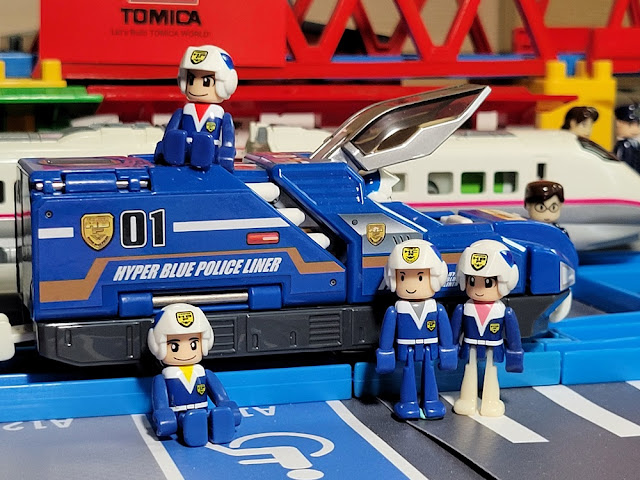 Tomica Plarail Hyper Blue Police Liner