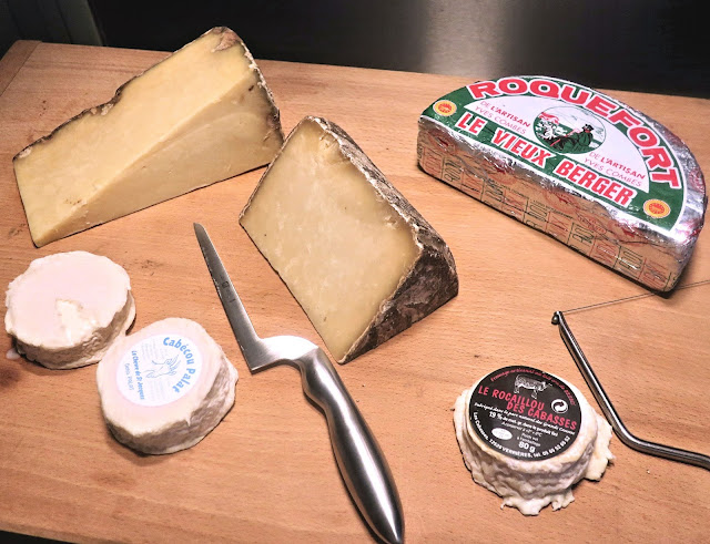 plateau de fromage, cabécou, fourmette de la Viadène, Rocaillou des Cabasses, vieux Laguiole, roaquefort