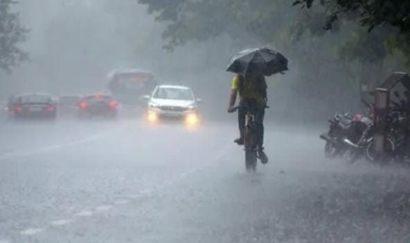 സംസ്ഥാനത്ത് വേനല്‍മഴ ശക്തി പ്രാപിക്കുന്നു; മൂന്ന് ജില്ലകളില്‍ യെല്ലോ അലര്‍ട്ട്