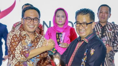 Bupati yang Merakyat, Badrut Tamam Raih The Best On Communication IVL SINDO Media