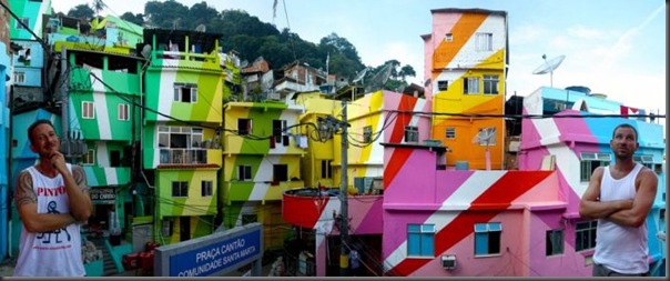 Pinturas coloridas na Favela de Santa Marta no RJ